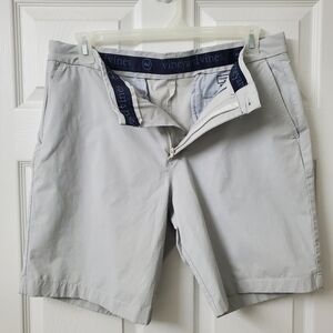 Vineyard Vines Men's On The Go Golf Performance Shorts Light Grey Size 35